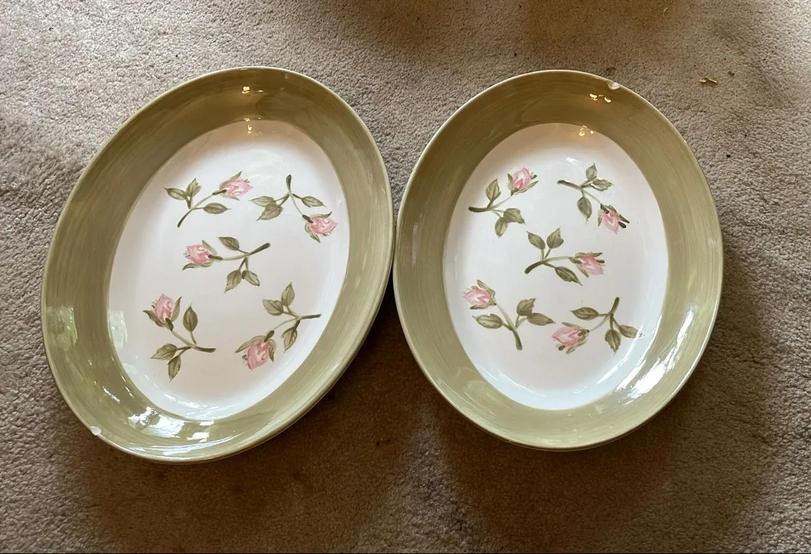 Oval Serving Platters with Floral Design thumbnail