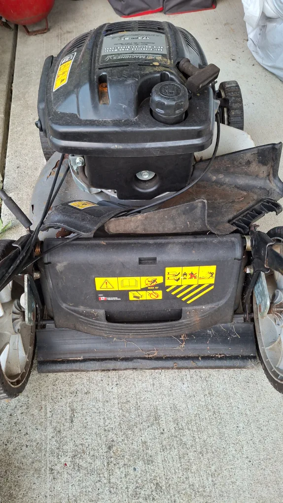 Used Yard Machines Self Propelled Lawn Mower image indicator(5)