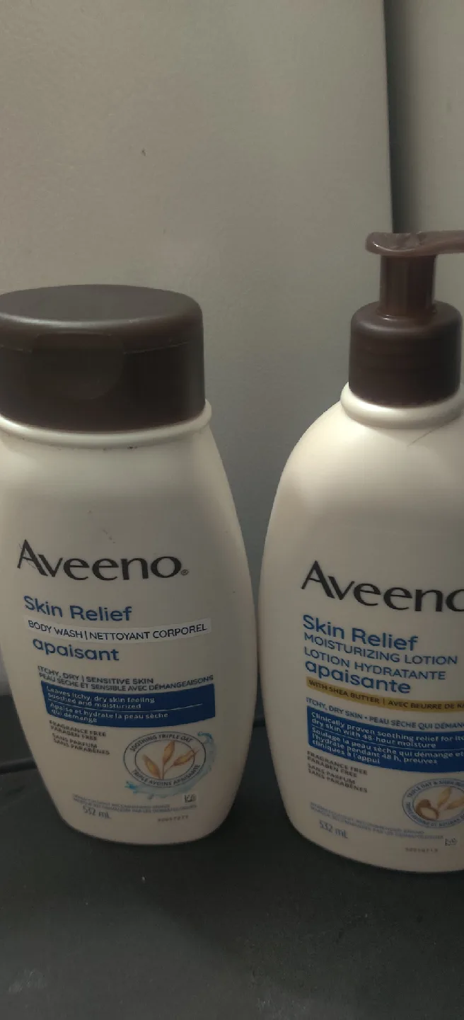 Aveeno Skin Relief Body Wash and Lotion Set thumbnail