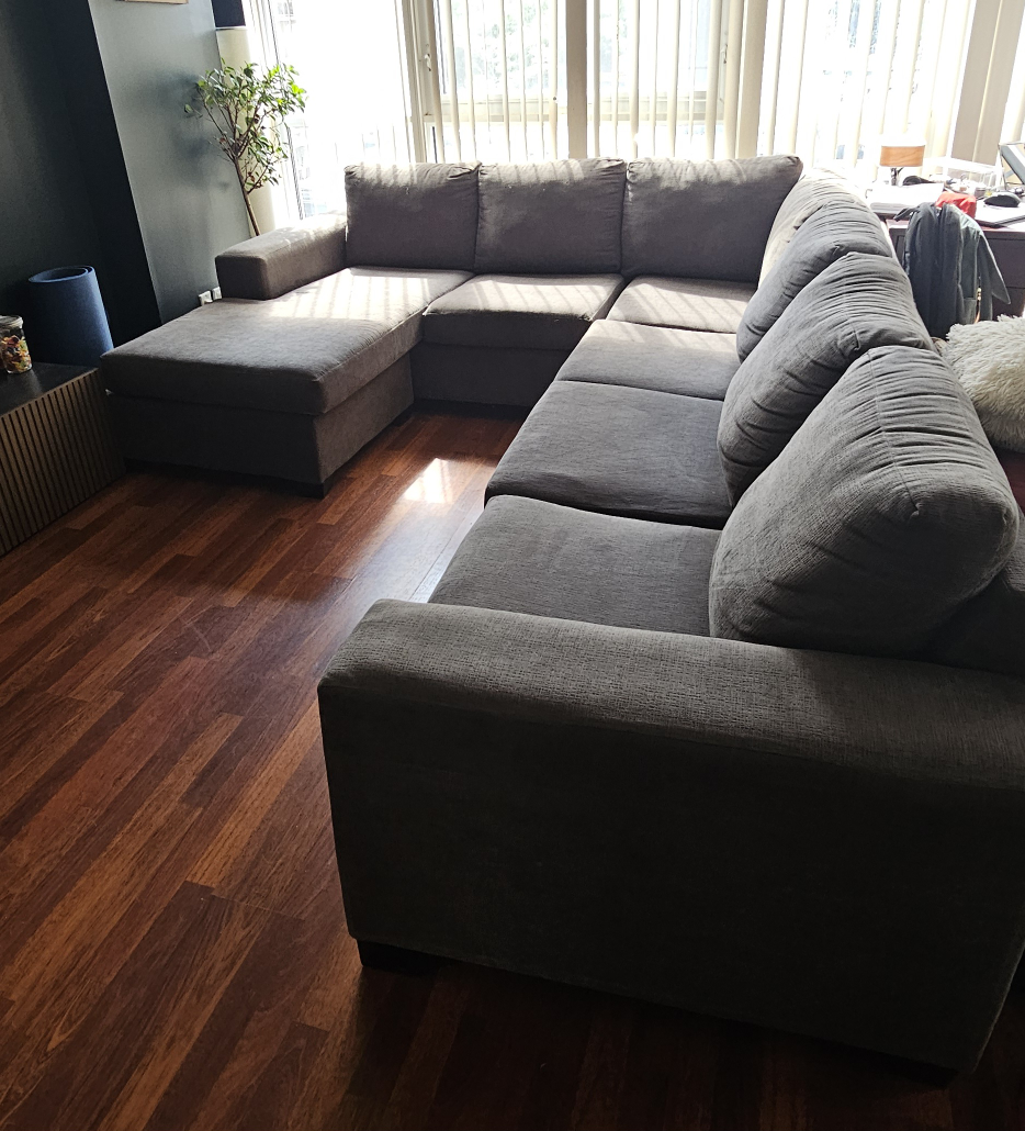 Leon's Sectional Sofa - Grey - photo 2