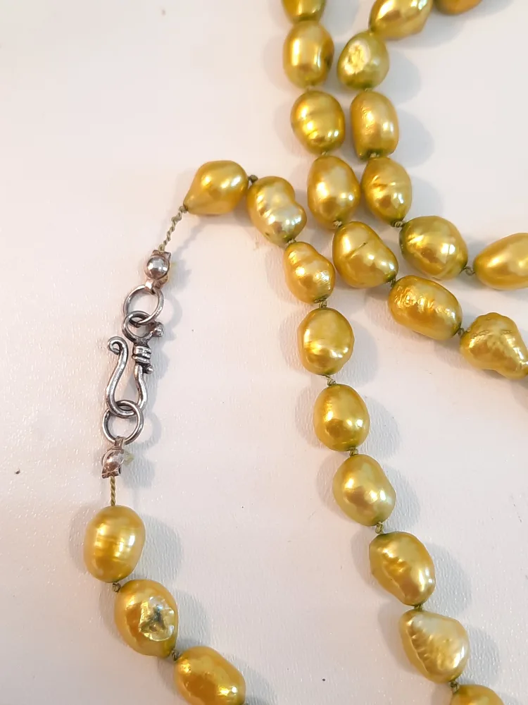 Golden Pearl Necklace & Sterling Silver (.925) Earrings Set image indicator(8)