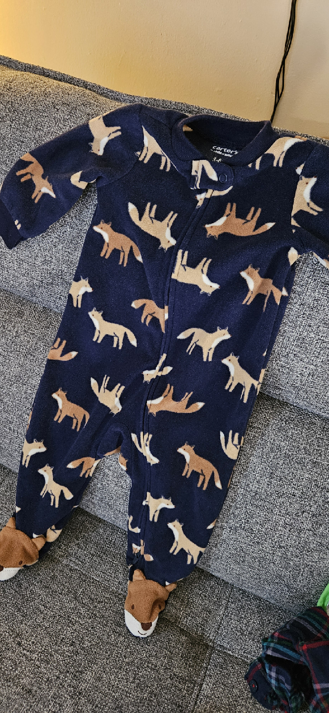 Pekkle 18M & Carter's 3-6M Baby Sleepers