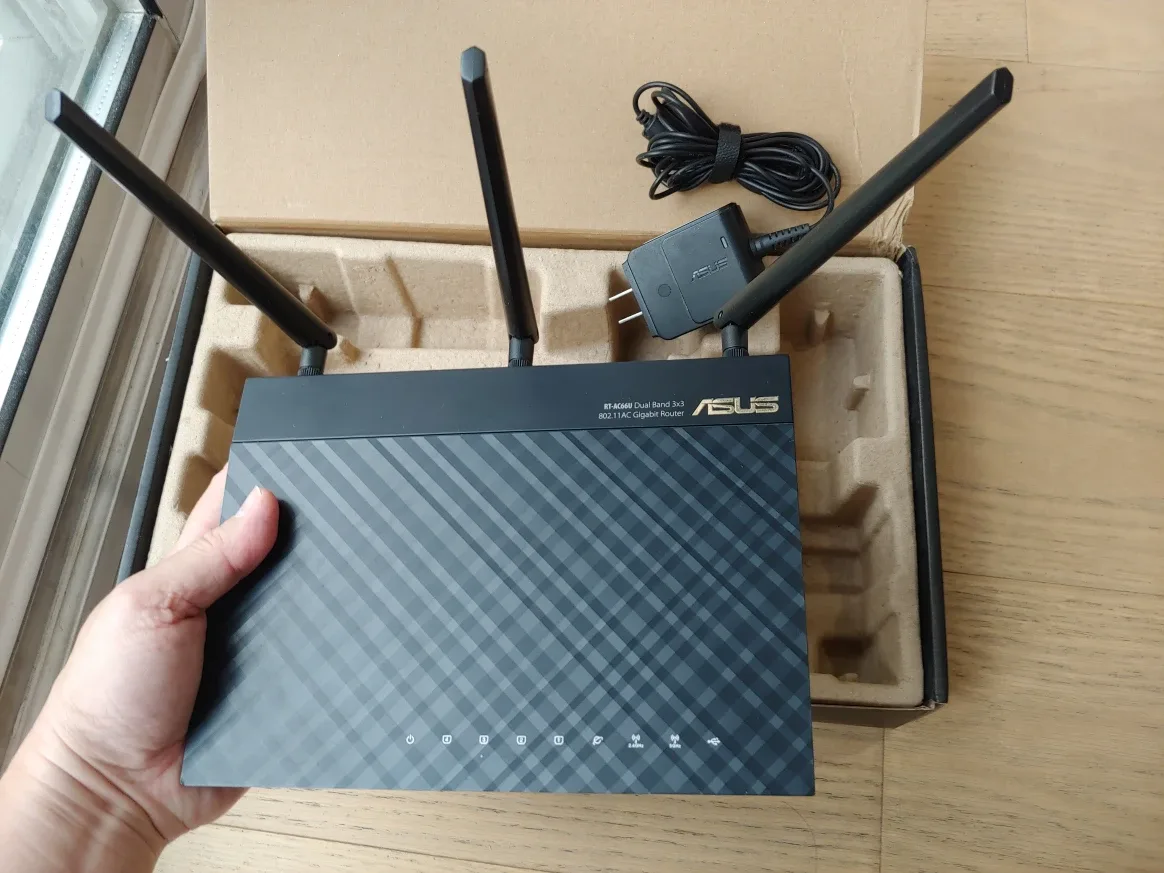 Asus RT-AC66U (Also Known as AC1750) DUAL band Gigabit Router image indicator(3)