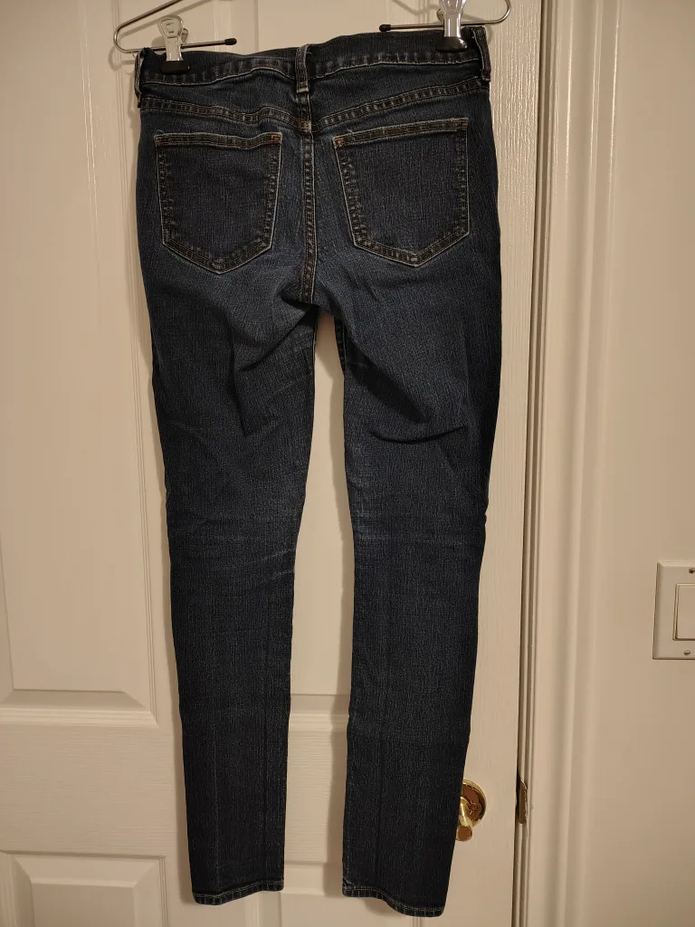 Old Navy Dark Wash Skinny Jeans image indicator(2)