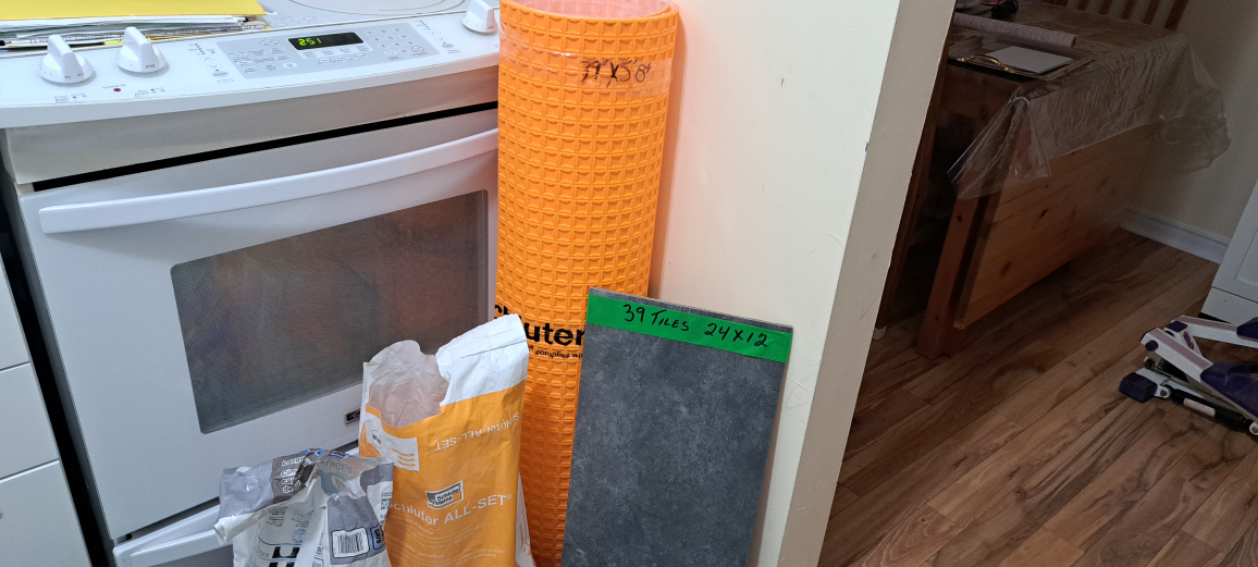 wet tile saw and tiles - photo 2