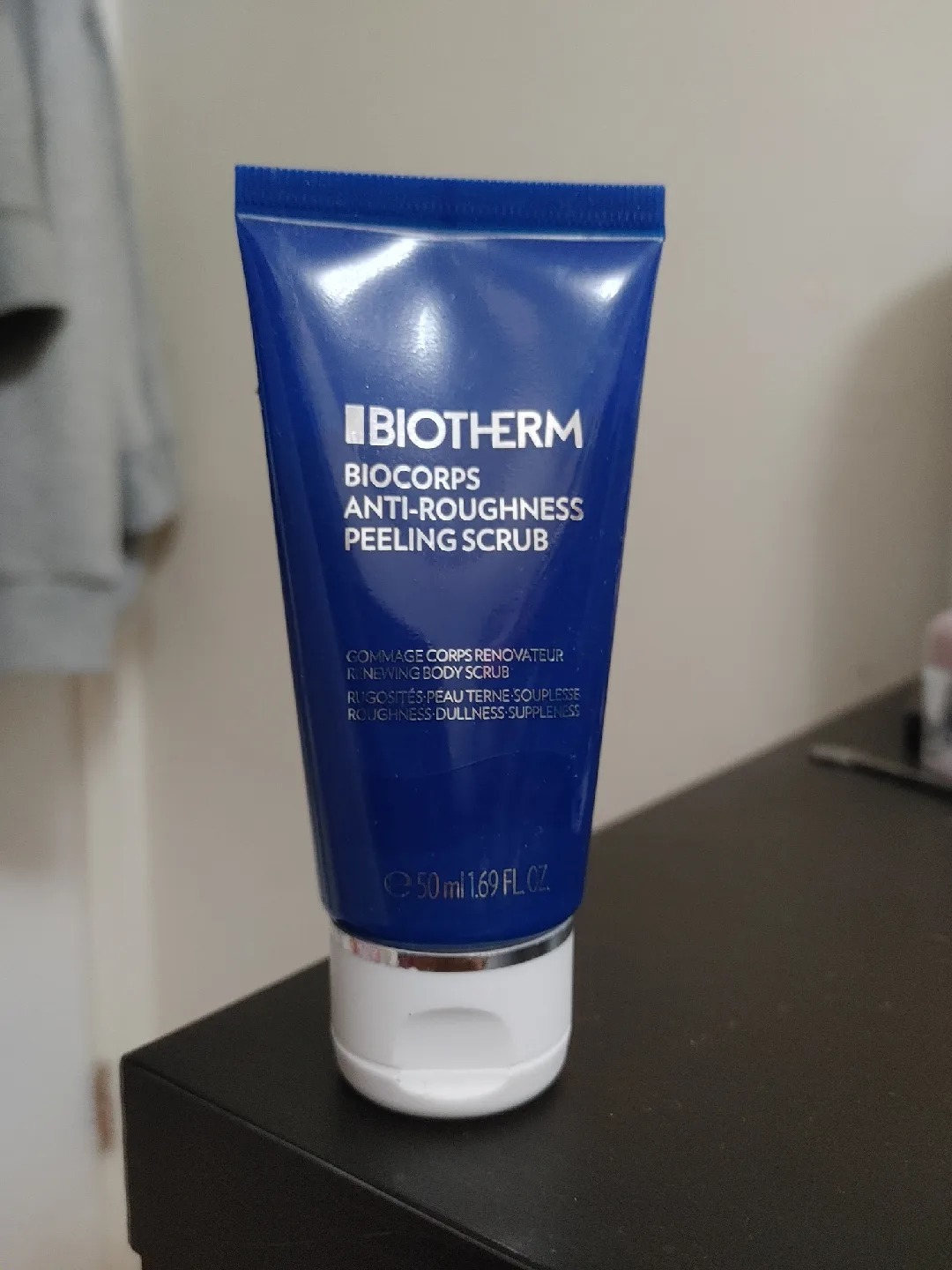 Biotherm Anti-Roughness Peeling Scrub thumbnail