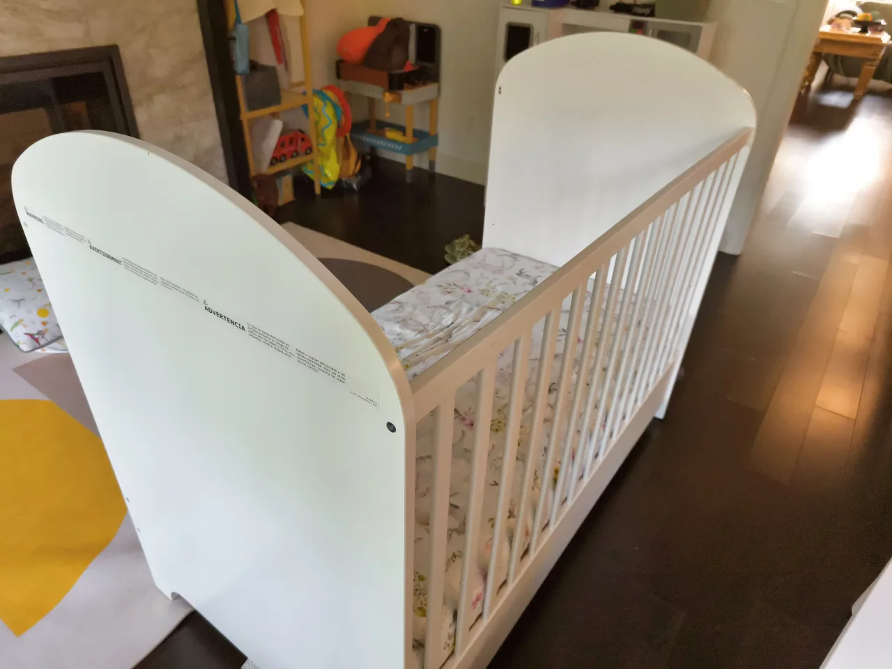 White Baby Crib with Storage Drawers image indicator(3)