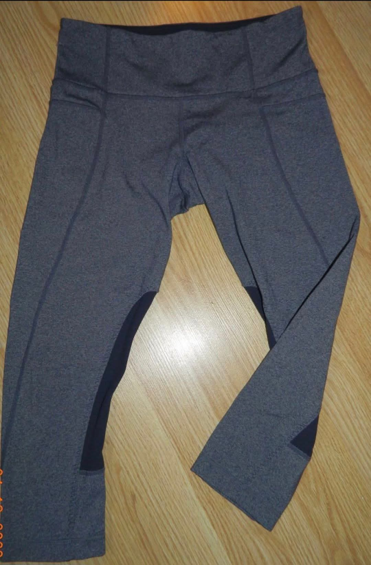 Lululemon trikonasana crops..size 6
