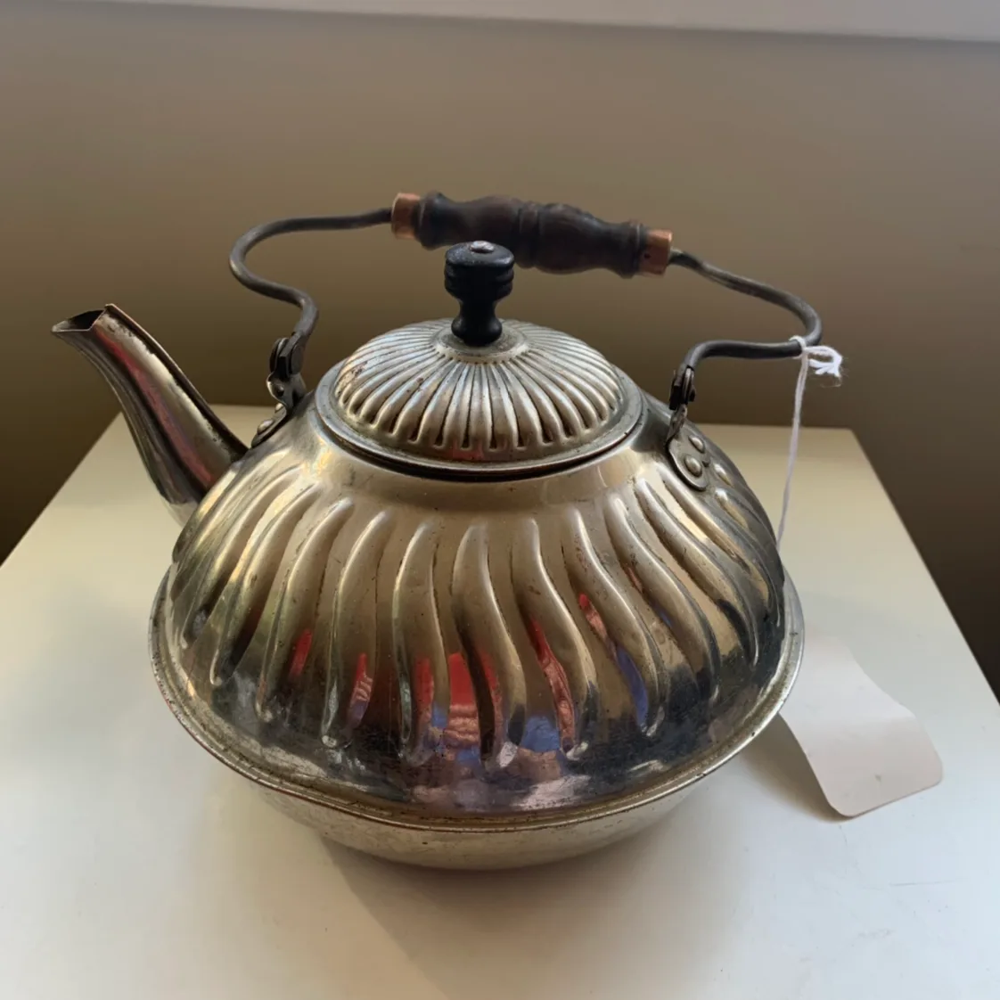 Antique decorative metal teapot image indicator(2)