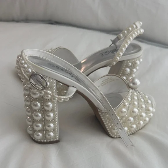 Rouge Helium White Pearl Heels - photo 3