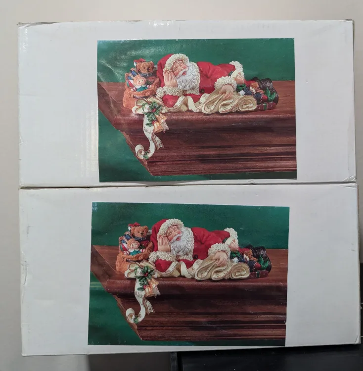 Santa Shelf Sitter Decoration thumbnail