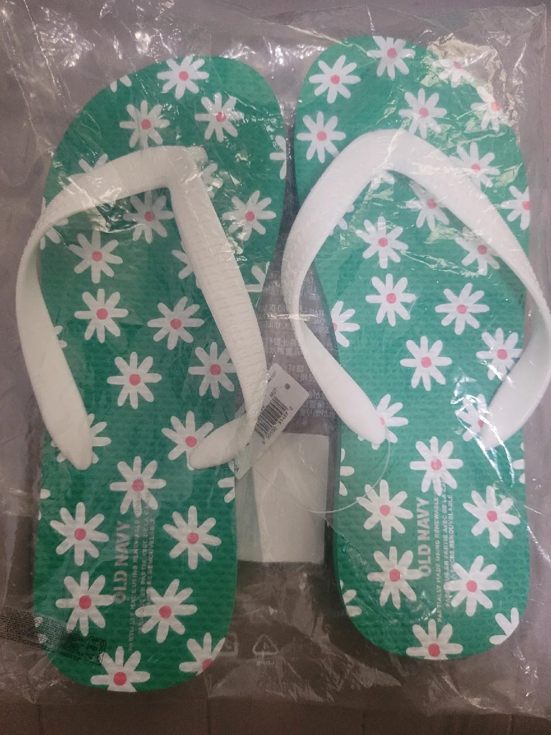 NEW Old Navy Green Floral Flip Flops thumbnail