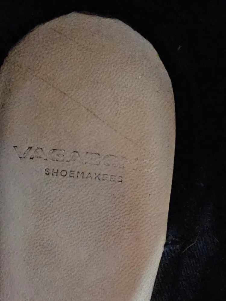 Vagabond Shoemakers Black Leather Flats - Size 40 image indicator(3)