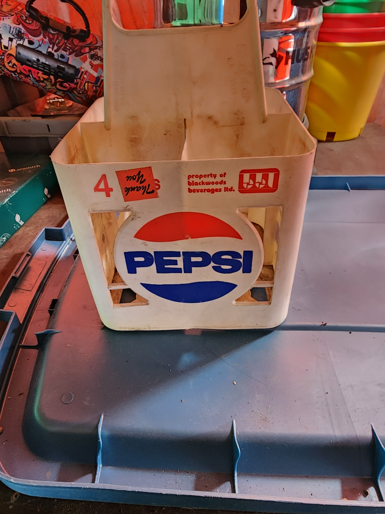 Vintage Pepsi 4-Bottle Carrier