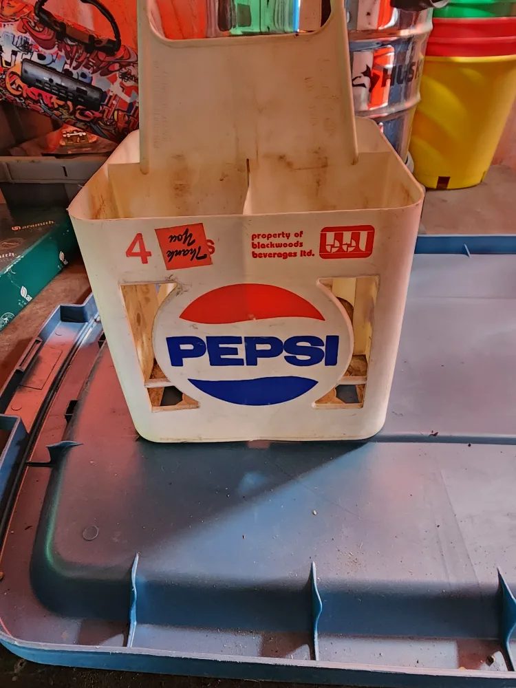 Vintage Pepsi 4-Bottle Carrier thumbnail