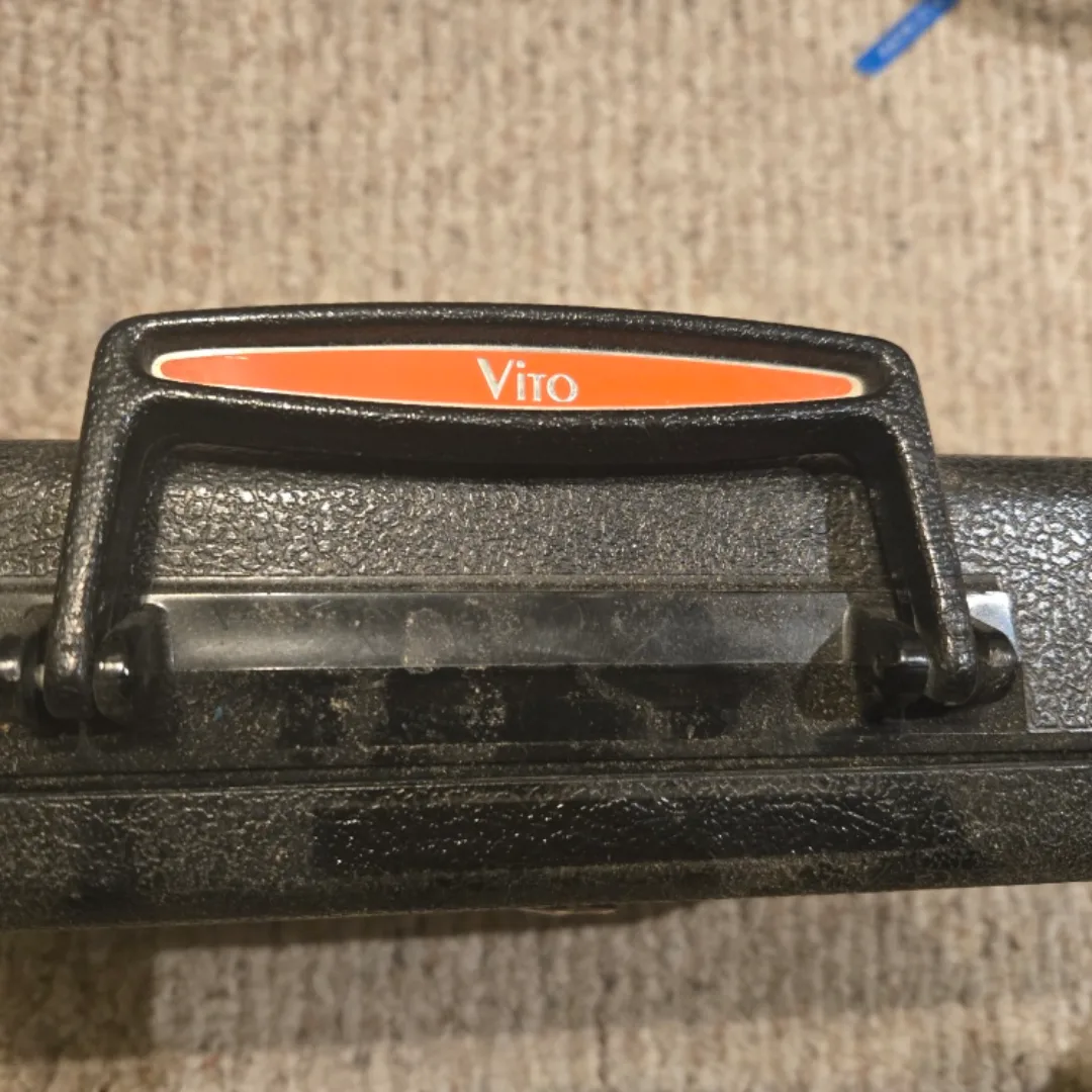 Vito Clarinet with Case image indicator(2)