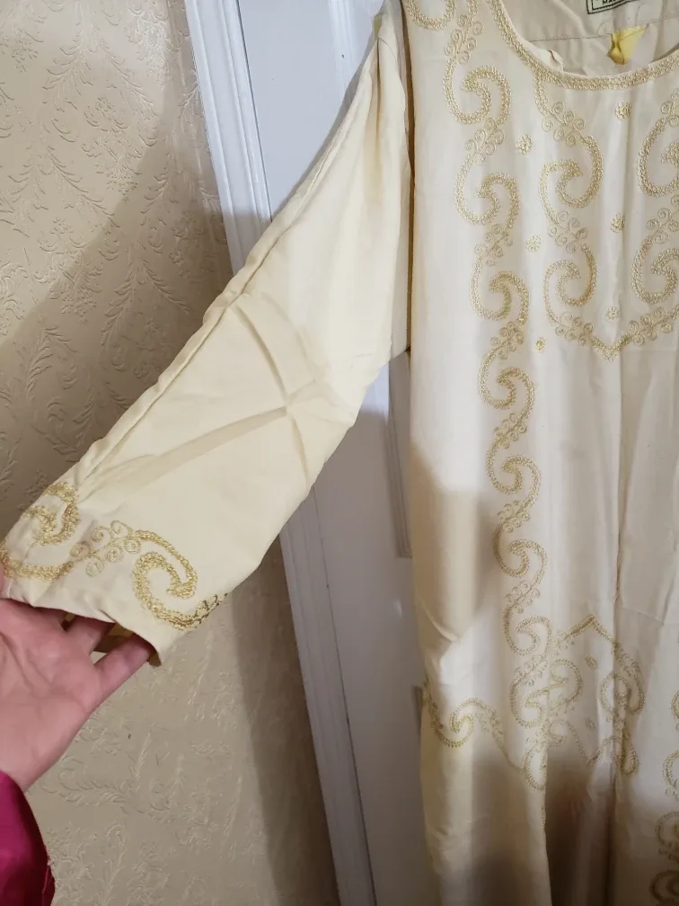 Embroidered kaftan dress size m image indicator(6)