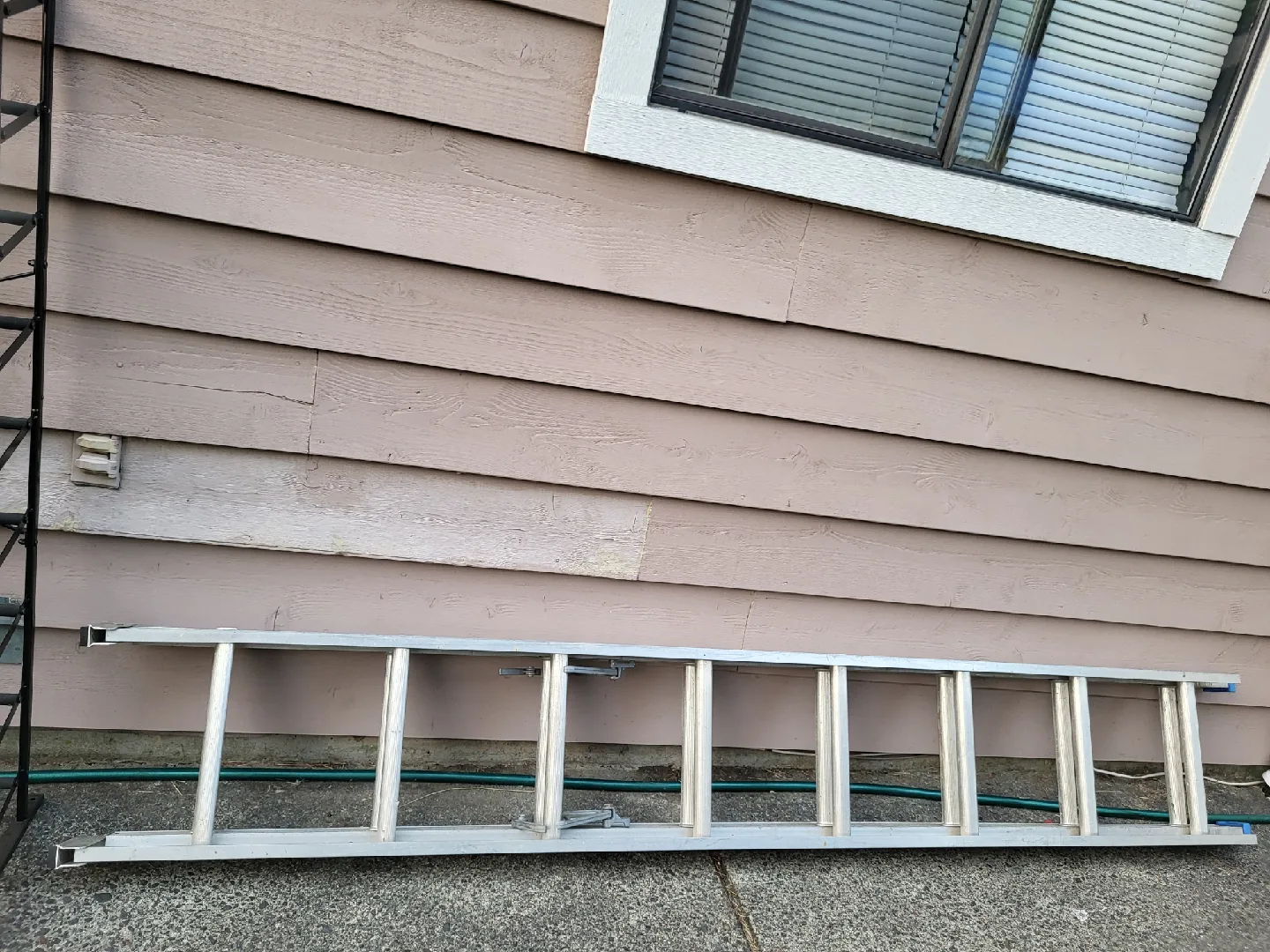 Aluminum Ladder thumbnail