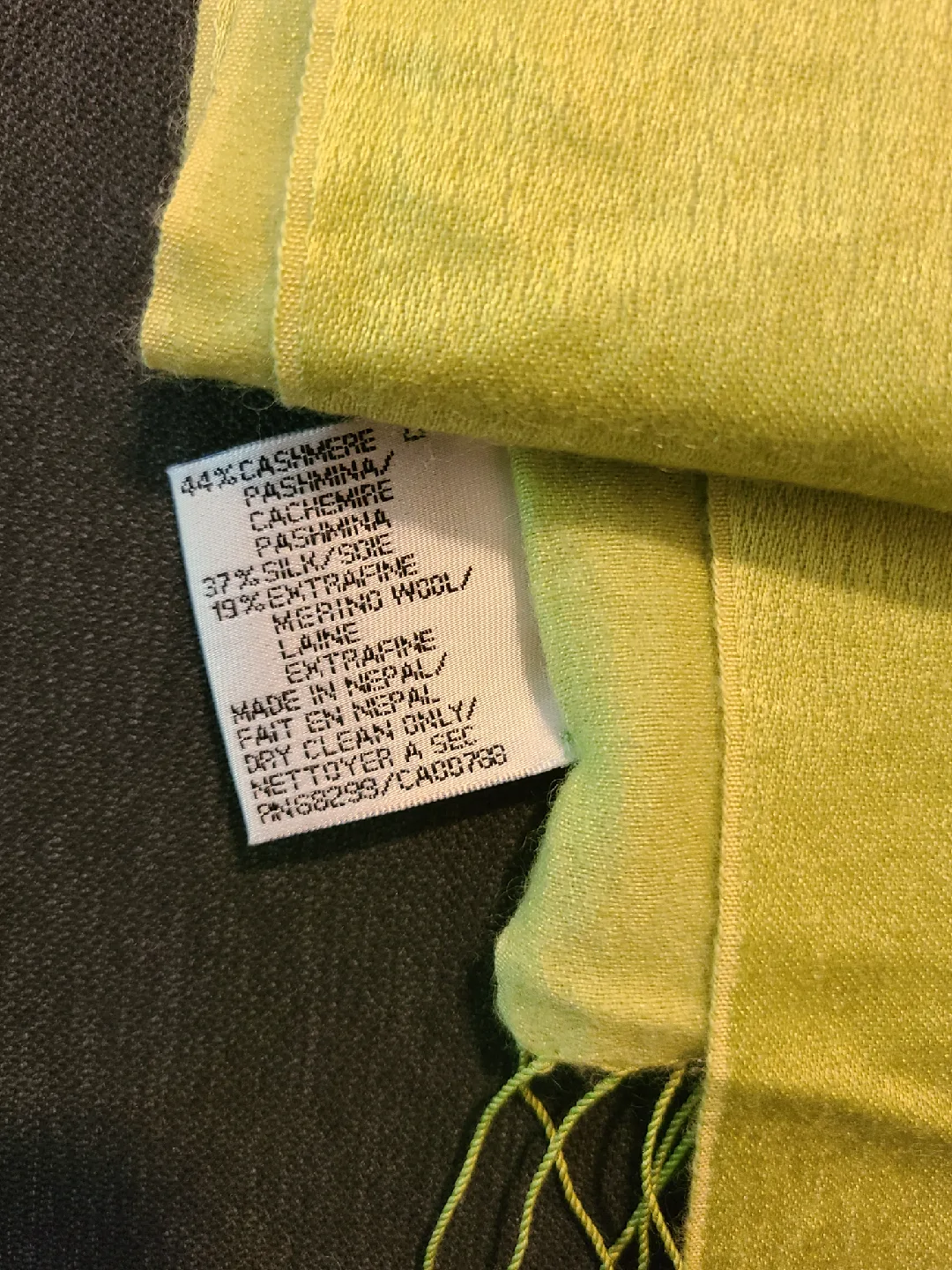 Portolano Cashmere & Silk Blend Pashmina Scarf image indicator(2)