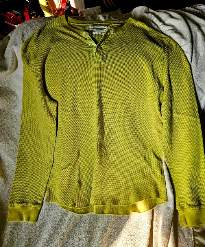 Old Navy Green Henley Long Sleeve Shirt thumbnail