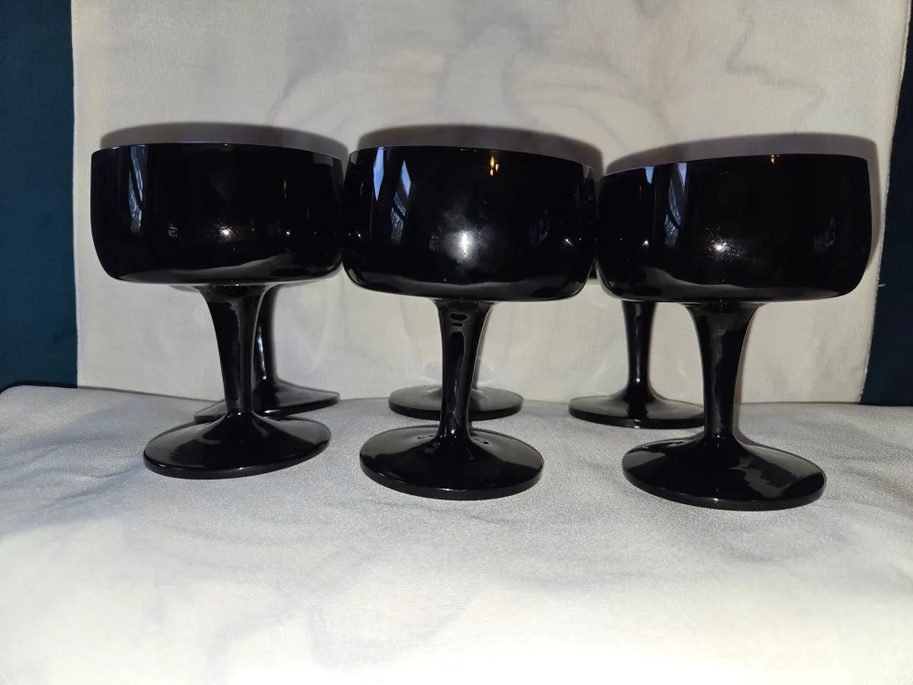 Set of 6 Black Cocktail Glasses