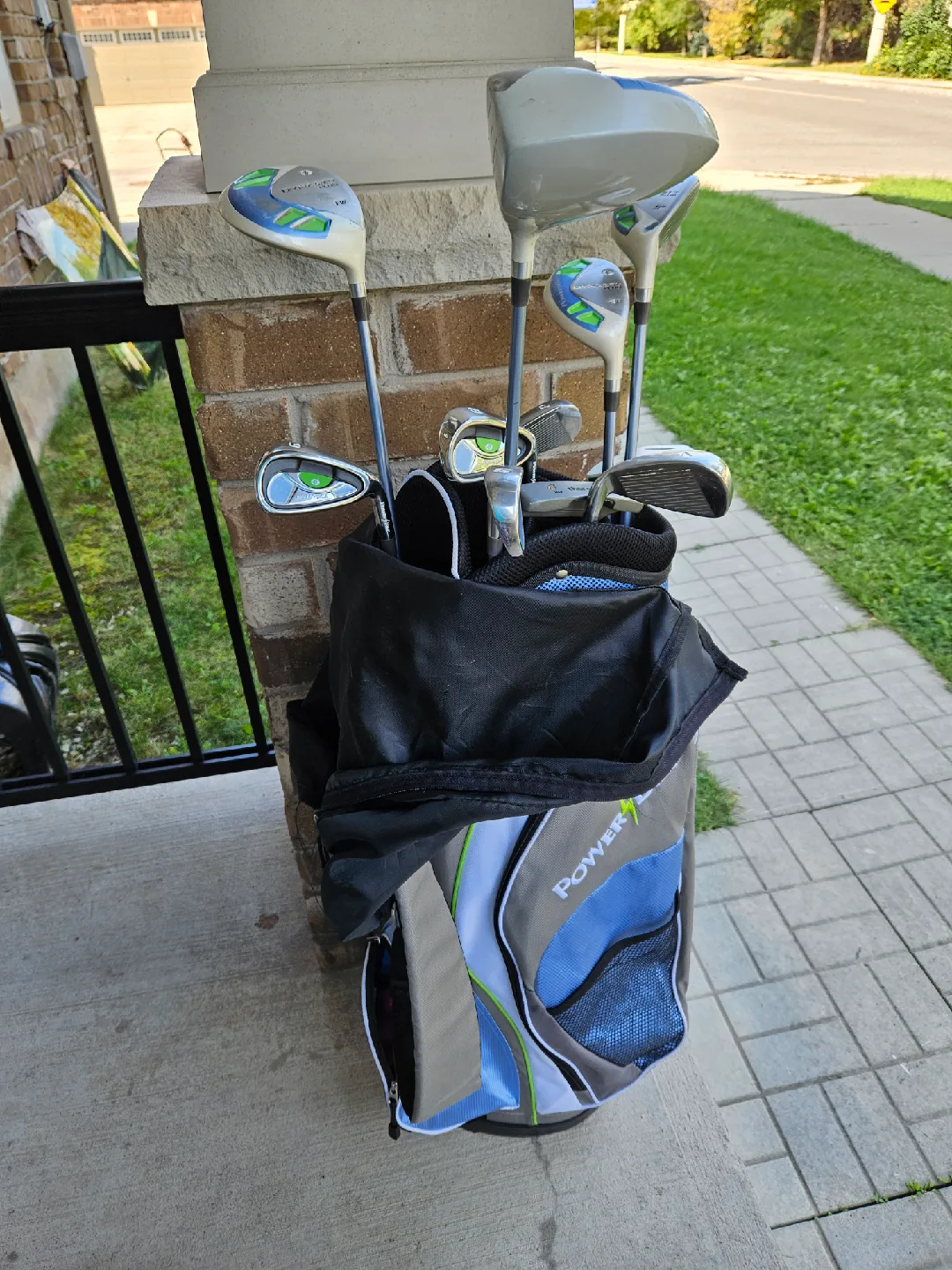 Powerbilt Dynasty Golf Club Set with Bag image indicator(3)