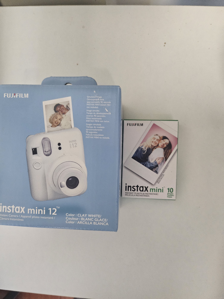 Fujifilm Instax Mini 12 Clay White + Film