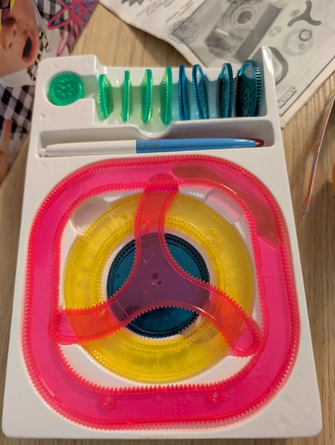 Vintage Spirograph Drawing Toy Set image indicator(2)
