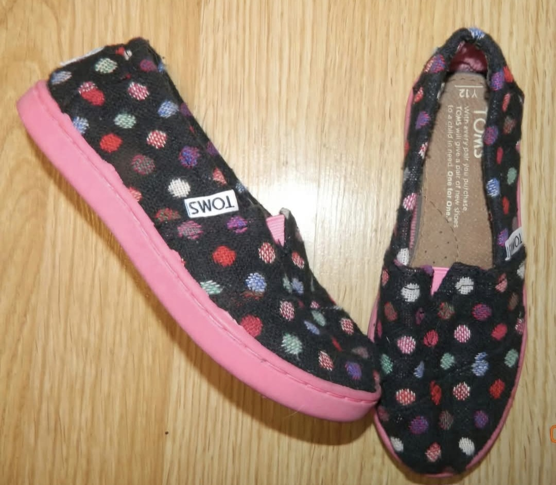 TOMS Youth Size 12 Slip-On Shoes