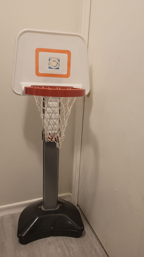 Kids Basketball Hoop & Spalding NBA Ball - photo 2