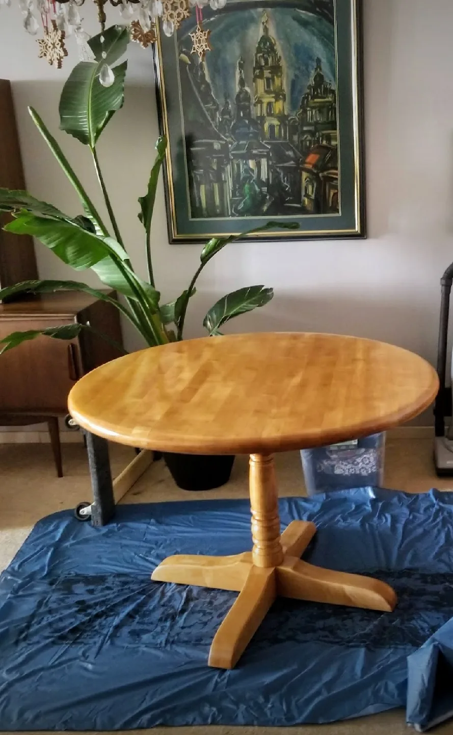 Round Wooden Pedestal Table thumbnail