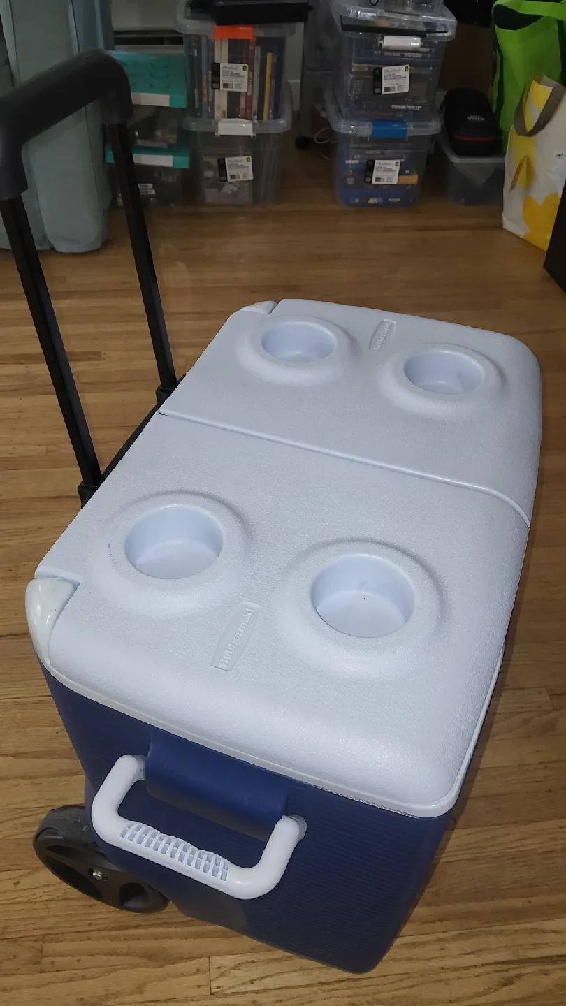 Rubbermaid Rolling Cooler - Blue & White thumbnail