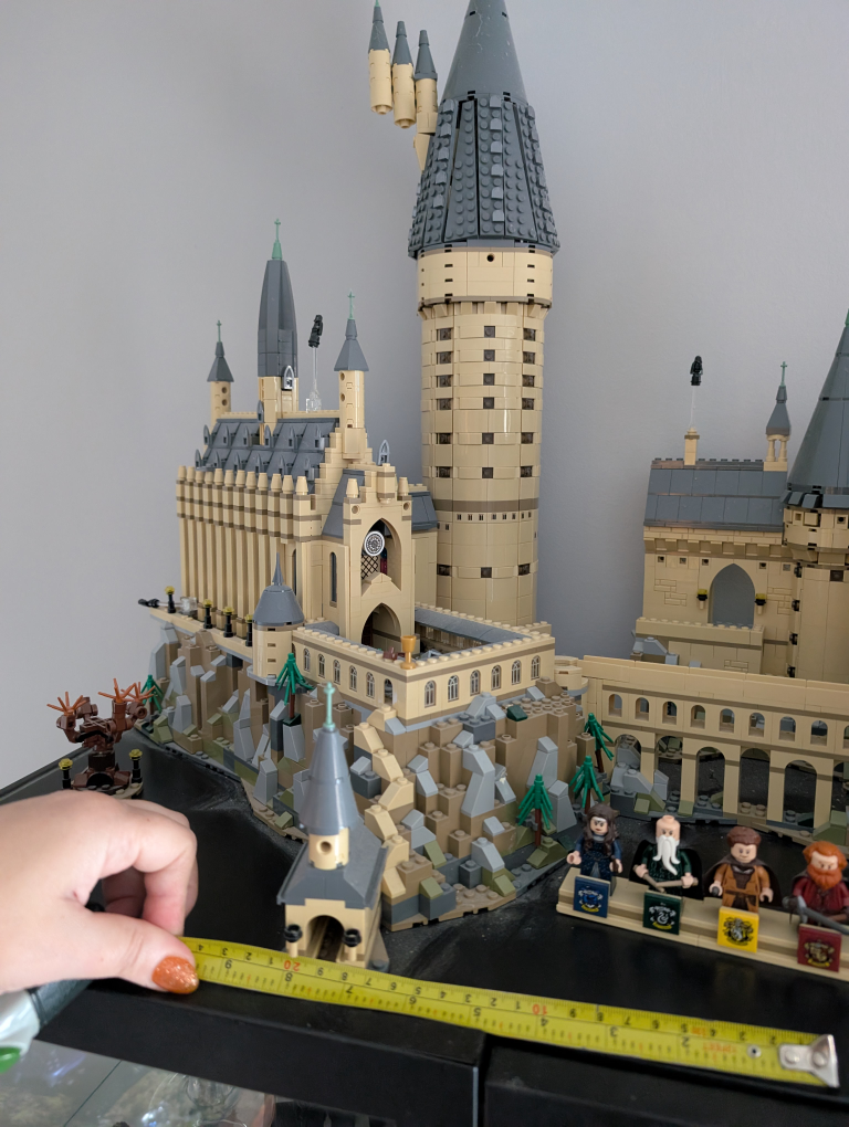 LEGO Harry Potter Hogwarts Castle - photo 5
