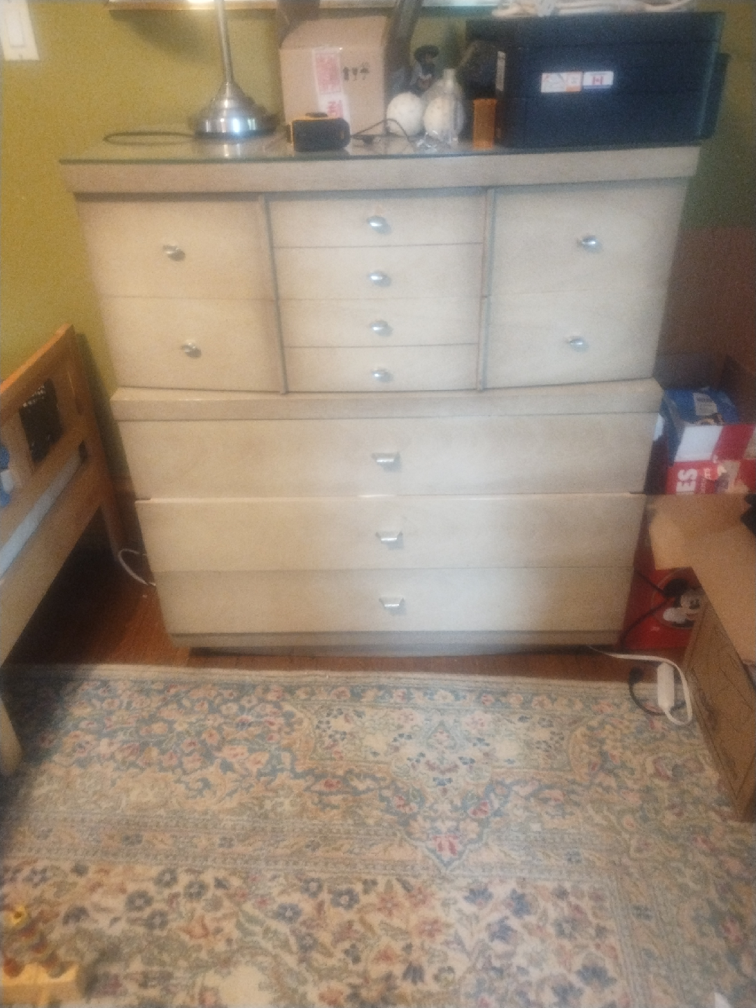 Dresser