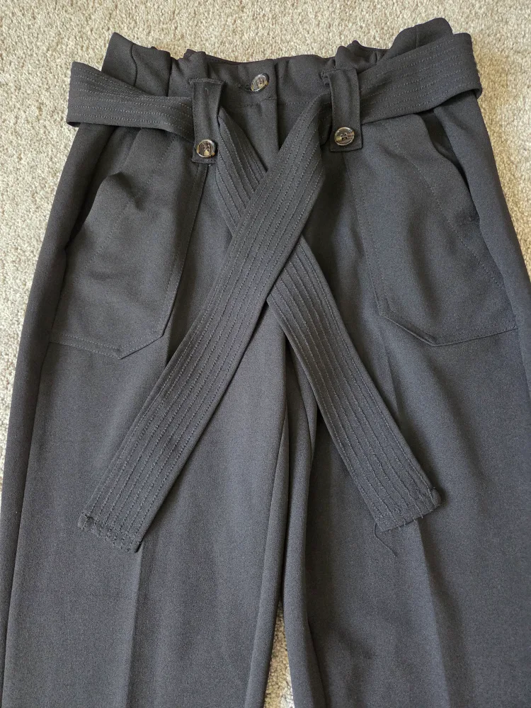 New Suzy Shier Black Pants - Size 1/2 image indicator(2)