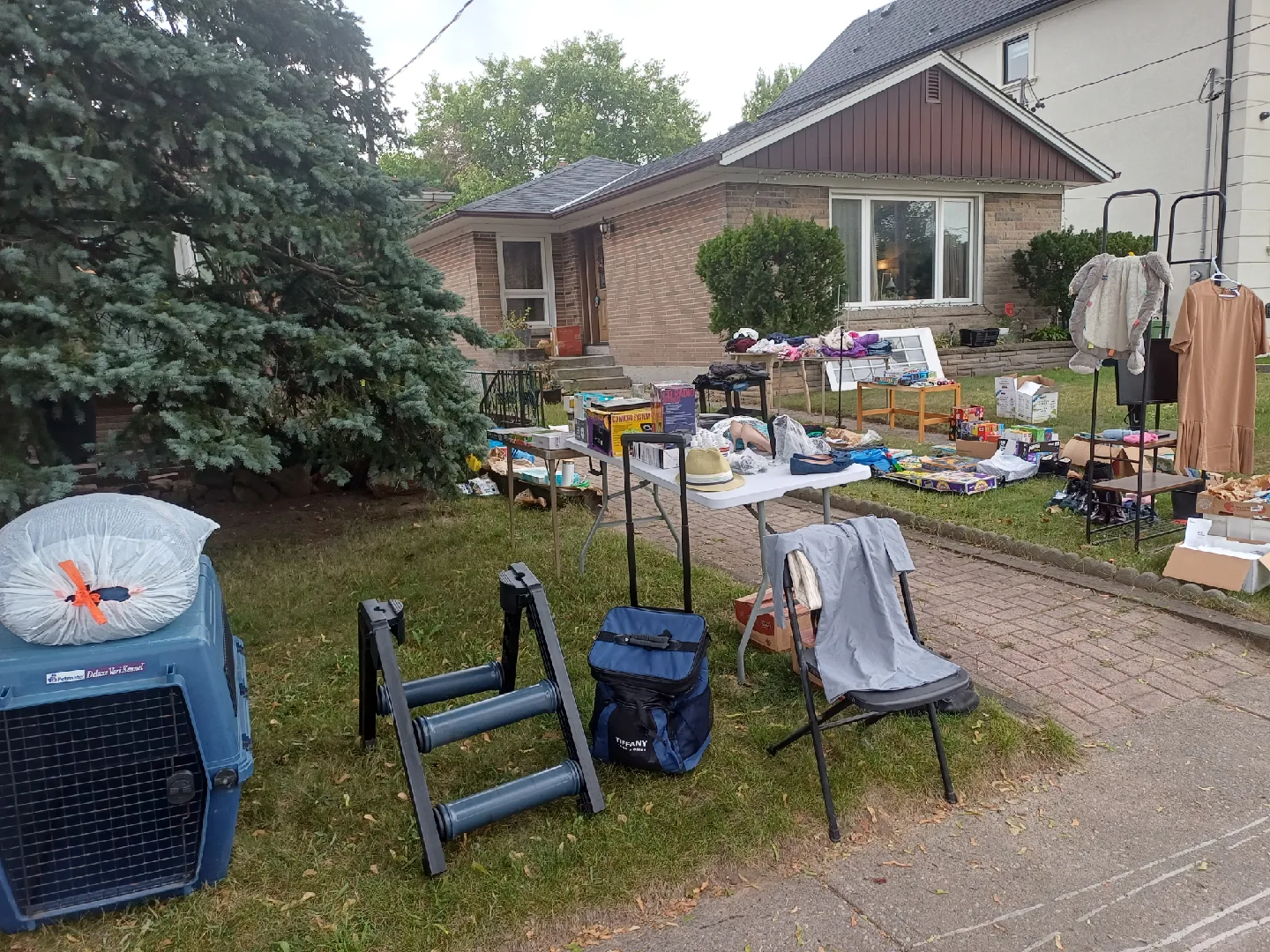 GARAGE SALE image indicator(8)