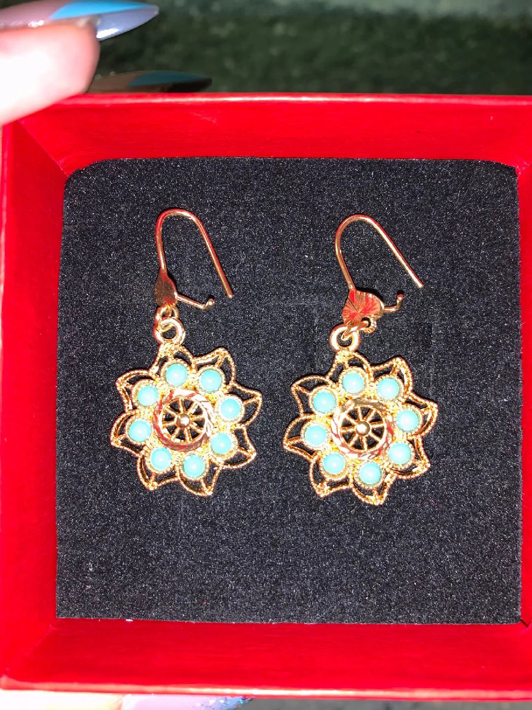 gold plated earrings thumbnail