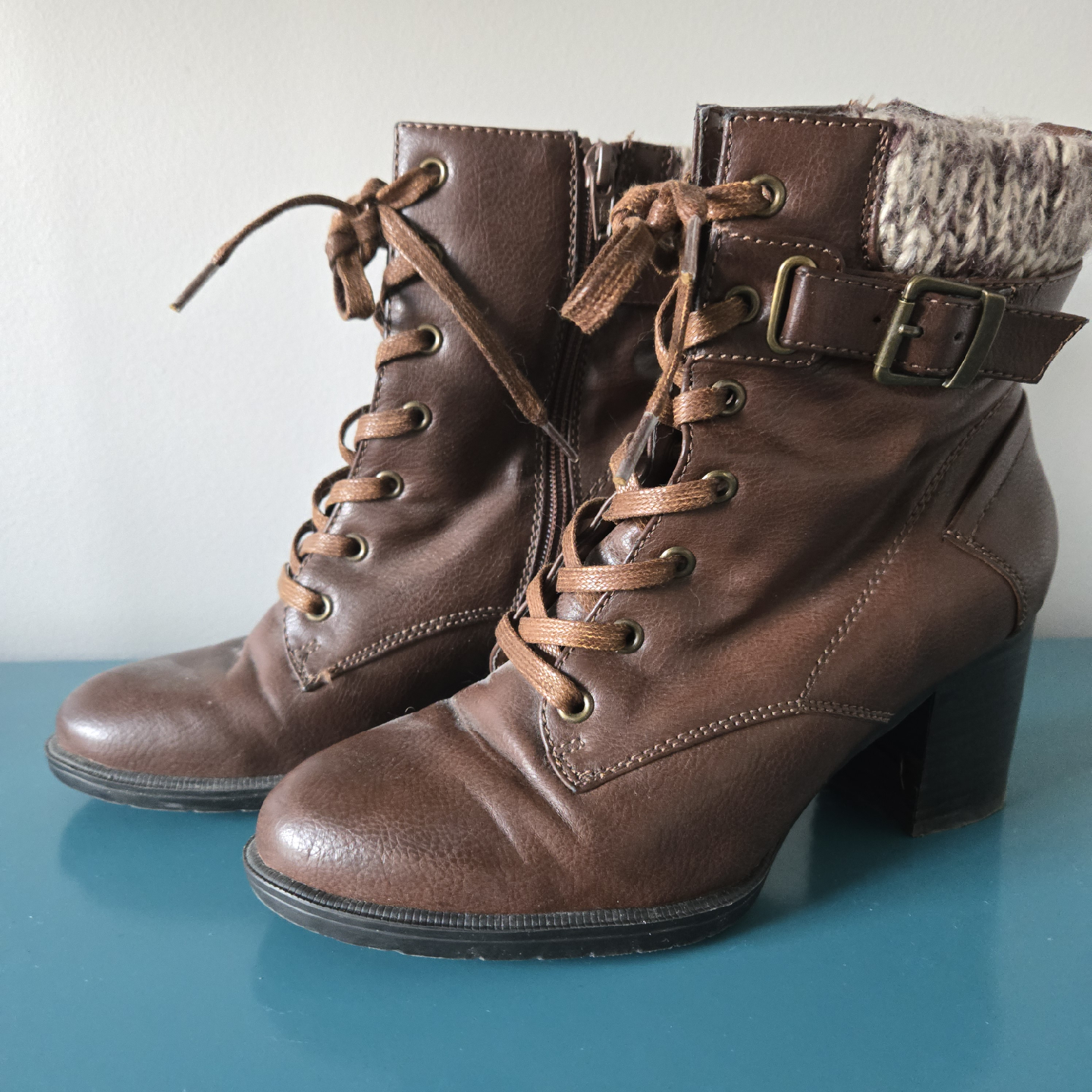 Denver Hayes Brown Ankle Boots - Size 8.5