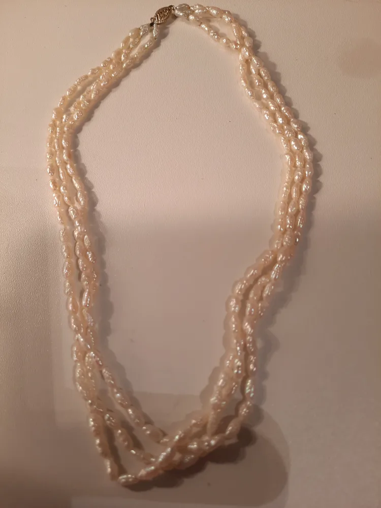 Pearl Necklace 14K Gold Clasp thumbnail
