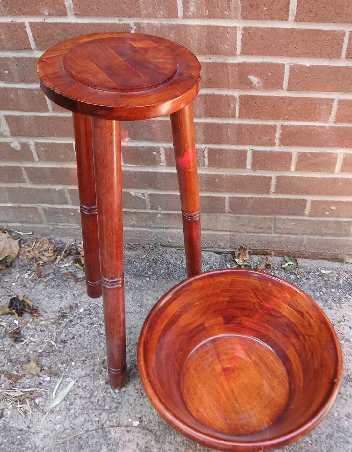Wooden Bowl Stand image indicator(3)