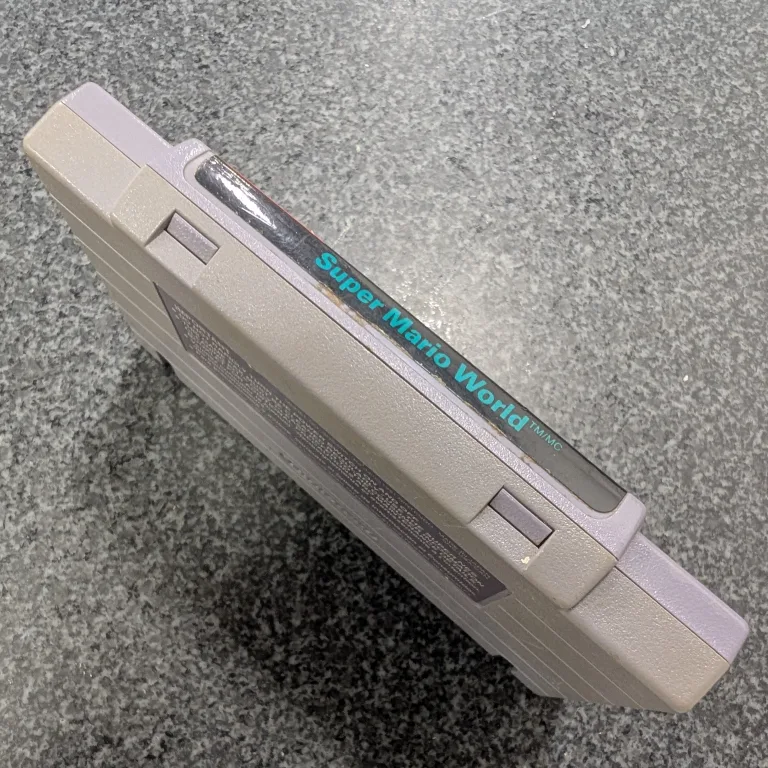 Super Mario World  SNES Game image indicator(2)