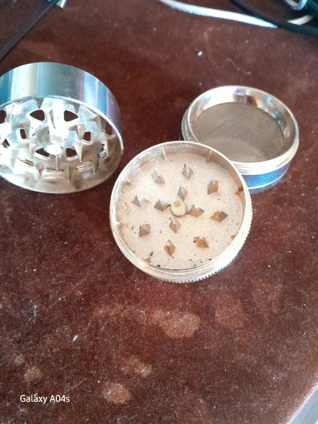 a gadget to grind marijuana, keaves image indicator(7)