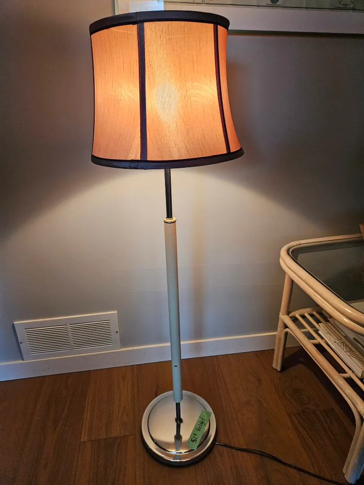 Vintage Floor Lamp with Shade - 51" Height image indicator(3)