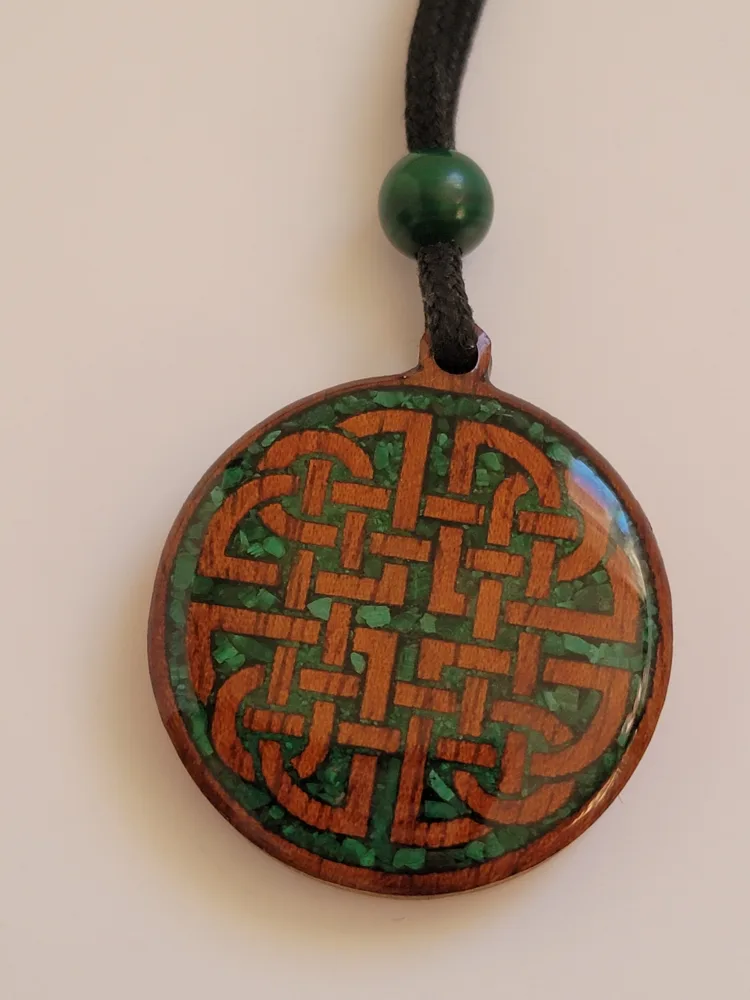 Celtic Knot Pendant Necklace image indicator(3)