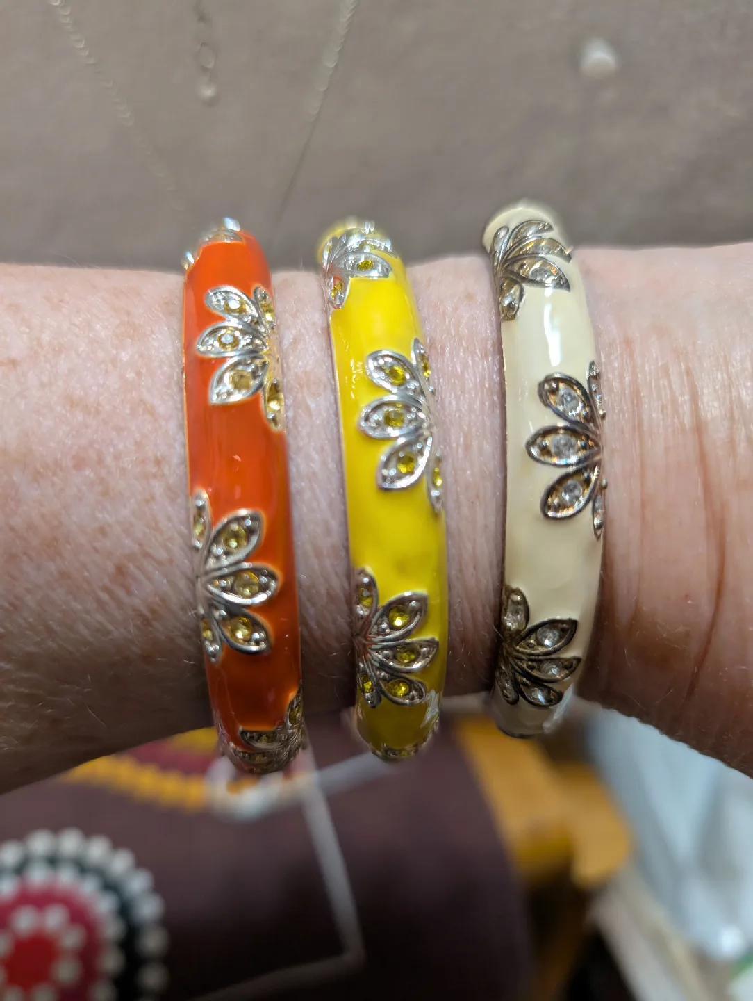 Necklace, Earrings and Bangle Bracelet Set - Cream plus extras image indicator(2)