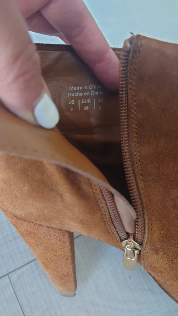 Aldo Brown/ Tan Suede Ankle Boots - Size 6 image indicator(5)