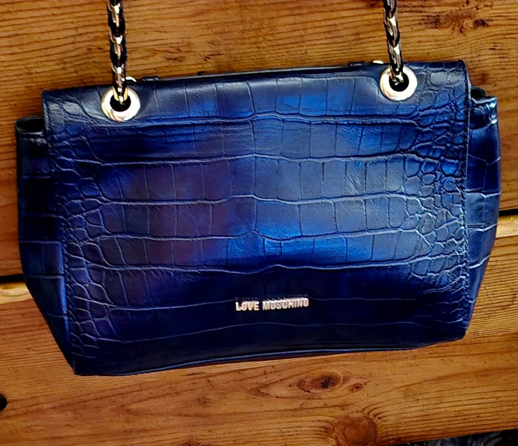 Beautiful  leather  bag , mint condition image indicator(3)