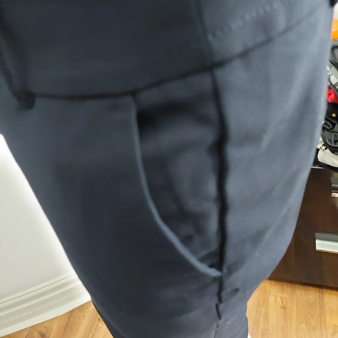 RW&CO Navy Blue Slim Ankle Pants - Size 6 image indicator(2)