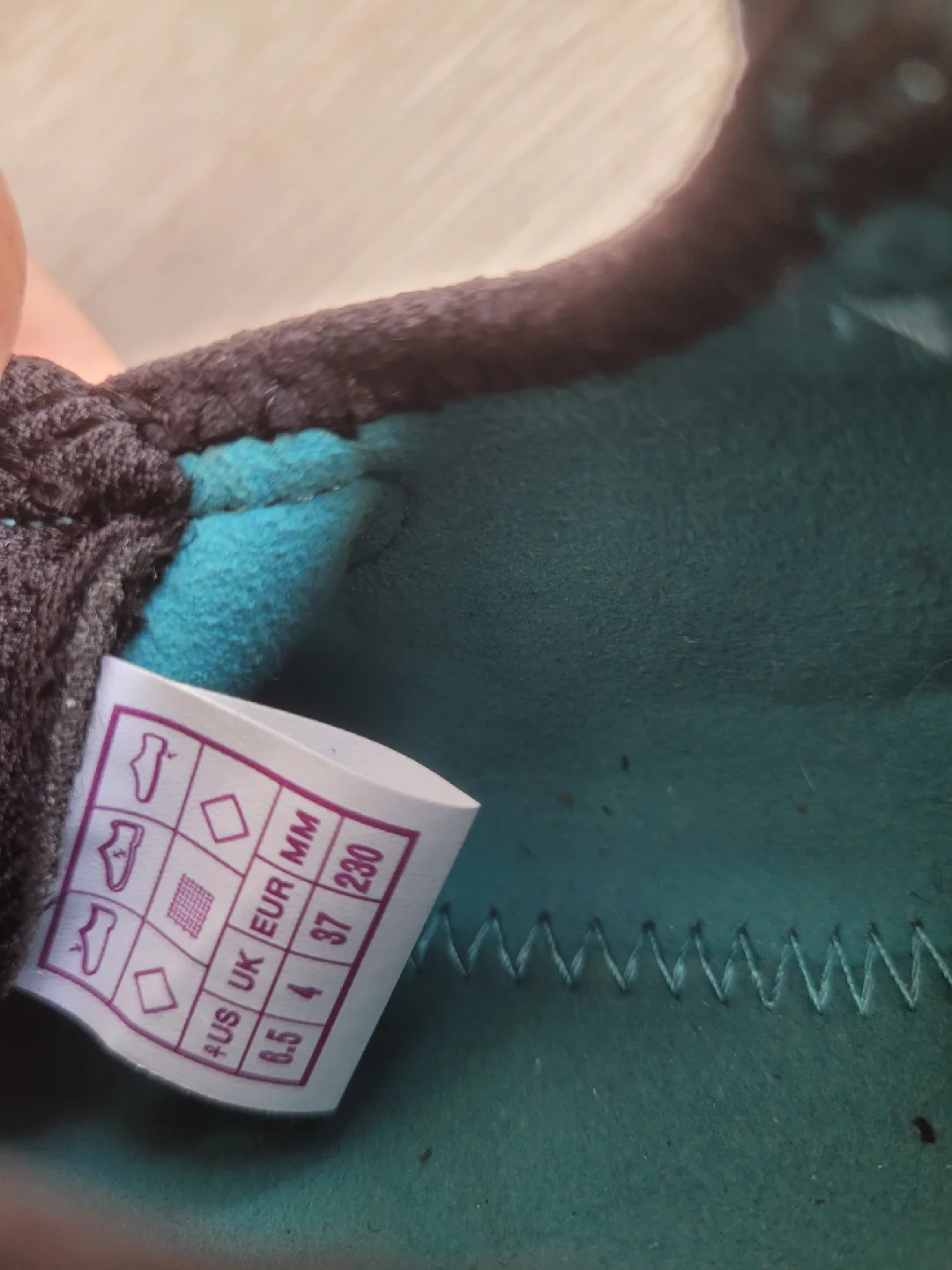 Women's dance shoes Size 6.5 image indicator(3)