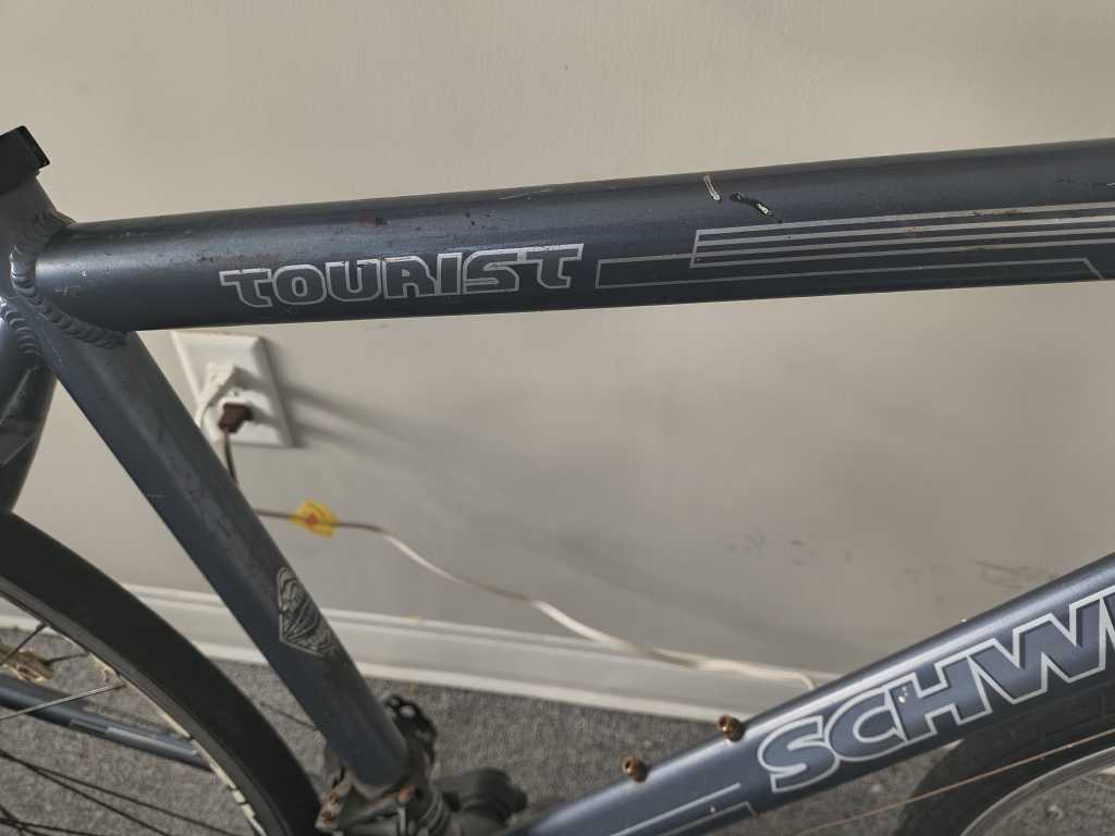 Schwinn tourist hybrid - photo 2